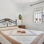 Casa Mari Carmen 1 *